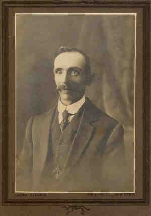 Alfred Pollard (375 KB)
(Click on Picture to View Full Size)