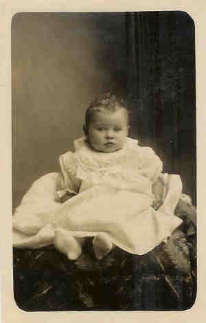 Harriet (Annie) Pollard (413 KB)
(Click on Picture to View Full Size)